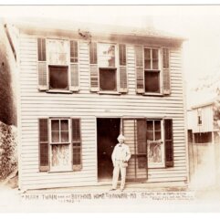 Old Photo of Mark Twain